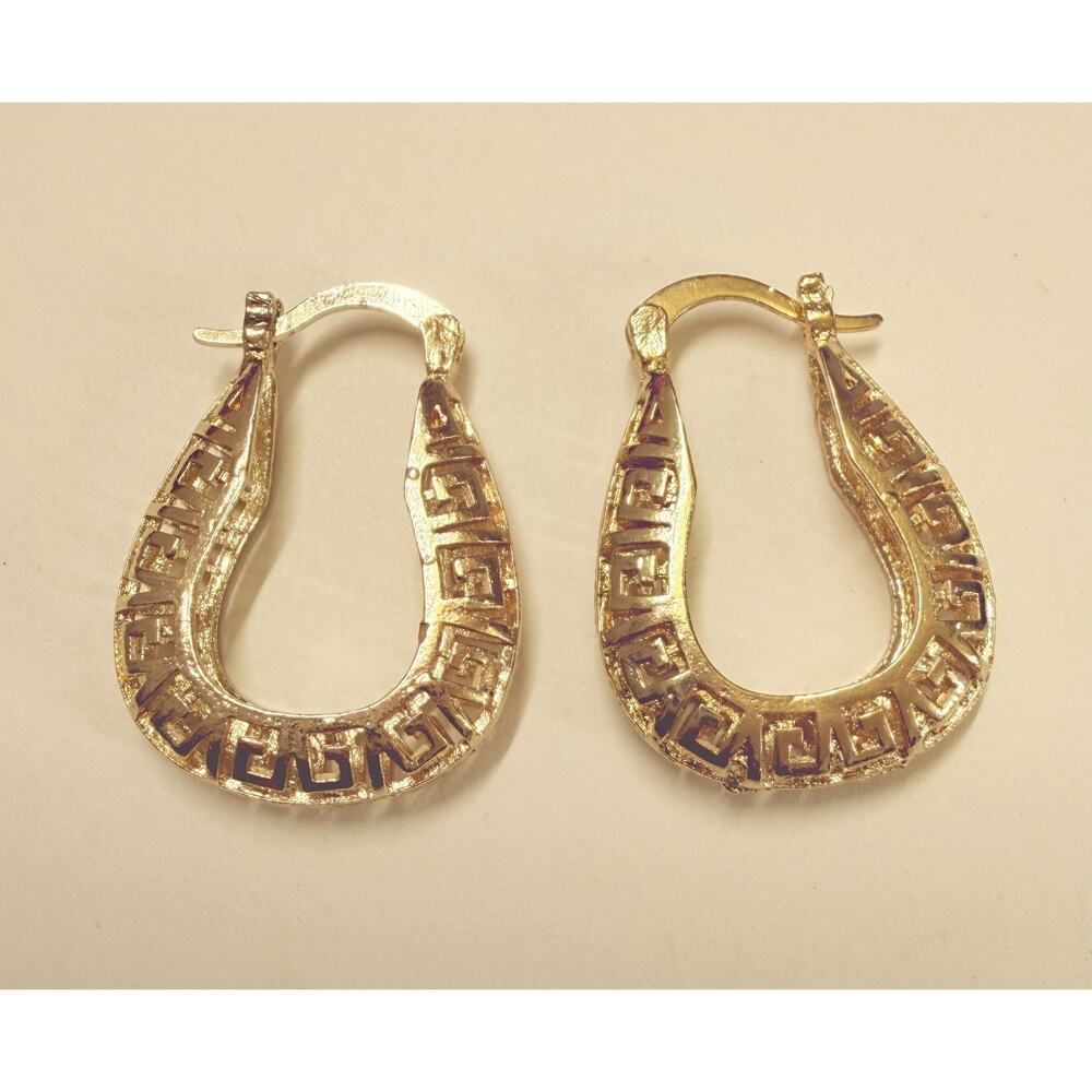 18K Gold Filled SMALL Oro Laminado Elegant Round Greek Key Design Click Earrings